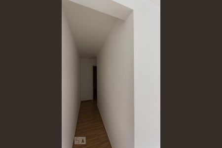 Corredor de apartamento à venda com 2 quartos, 45m² em Vila Carminha, Campinas