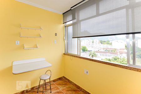 Sala de apartamento para alugar com 1 quarto, 49m² em Tijuca, Rio de Janeiro