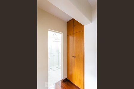 Corredor de apartamento à venda com 2 quartos, 85m² em Ponte Preta, Campinas