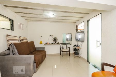 Sala de kitnet/studio para alugar com 1 quarto, 60m² em Havaí, Belo Horizonte