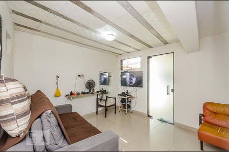 Sala de kitnet/studio para alugar com 1 quarto, 60m² em Havaí, Belo Horizonte