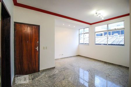 Apartamento para alugar com 3 quartos, 80m² em Santa Efigênia, Belo Horizonte