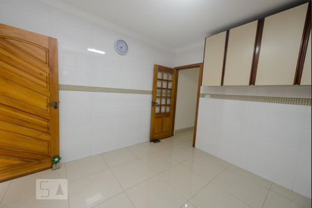 Cozinha de casa à venda com 3 quartos, 117m² em Vila Augusta, Guarulhos