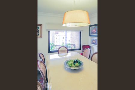 Sala de Jantar  de apartamento à venda com 4 quartos, 218m² em Itaim Bibi, São Paulo