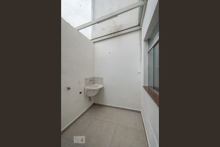 Área de Serviço de casa para alugar com 1 quarto, 37m² em Jardim Aeroporto, São Paulo