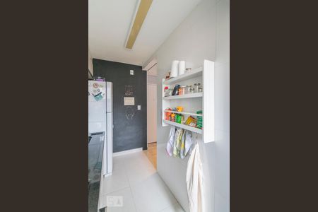 Cozinha de apartamento à venda com 2 quartos, 48m² em Parque João Ramalho, Santo André