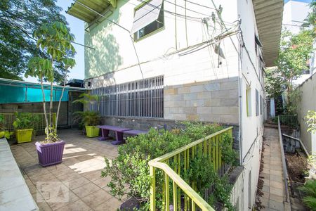 Casa com Fundos e Varanda Frontal de casa à venda com 4 quartos, 350m² em Vila Ester (zona Norte), São Paulo