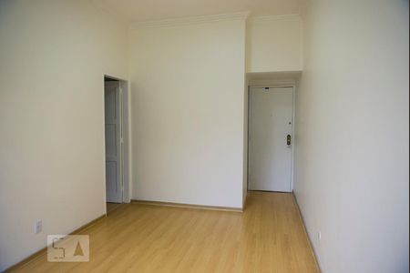 Sala de apartamento para alugar com 1 quarto, 46m² em Copacabana, Rio de Janeiro