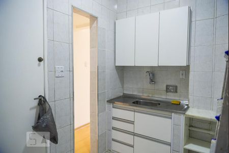 Cozinha de apartamento para alugar com 1 quarto, 46m² em Copacabana, Rio de Janeiro