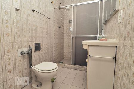 Banheiro. de apartamento para alugar com 1 quarto, 46m² em Copacabana, Rio de Janeiro