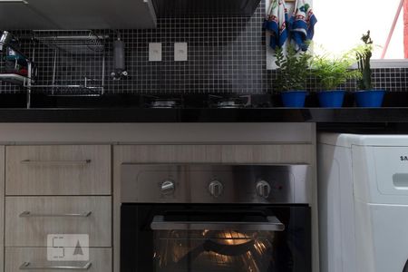 Cozinha de apartamento para alugar com 2 quartos, 50m² em Vila Guarani (z Sul), São Paulo