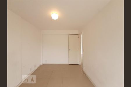 Quarto 1 de apartamento para alugar com 2 quartos, 60m² em Lins de Vasconcelos, Rio de Janeiro