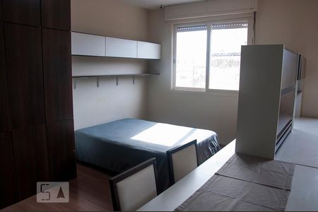 Quarto/Sala de apartamento para alugar com 1 quarto, 41m² em Centro Histórico, Porto Alegre