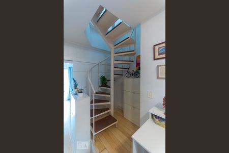 escada de apartamento à venda com 3 quartos, 165m² em Lagoa, Rio de Janeiro