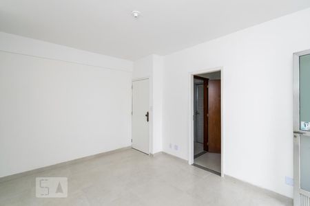 Sala de apartamento para alugar com 2 quartos, 110m² em Vila da Penha, Rio de Janeiro