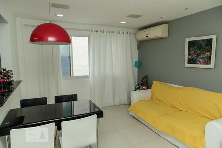 Sala de apartamento à venda com 2 quartos, 58m² em Engenho de Dentro, Rio de Janeiro