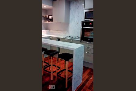 Cozinha de apartamento à venda com 1 quarto, 58m² em Ideal, Novo Hamburgo