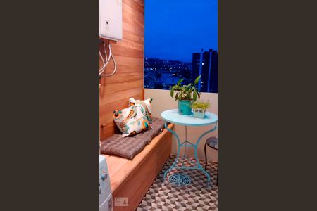 Sacada a noite de apartamento à venda com 1 quarto, 58m² em Ideal, Novo Hamburgo