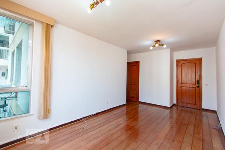 Sala de apartamento à venda com 2 quartos, 75m² em Icaraí, Niterói