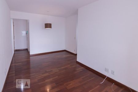 Sala de apartamento para alugar com 2 quartos, 74m² em Água Branca, São Paulo
