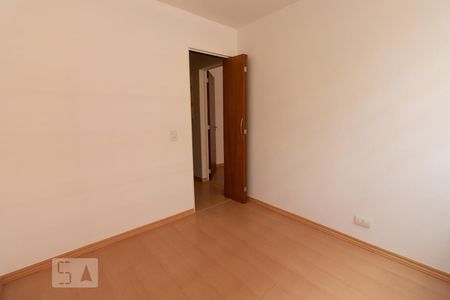 Quarto 1 de apartamento para alugar com 2 quartos, 67m² em Cristo Rei, Curitiba