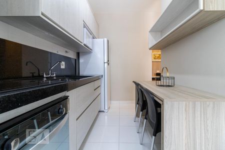 Cozinha de kitnet/studio para alugar com 1 quarto, 36m² em Tamboré, Barueri
