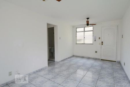 Sala de apartamento para alugar com 1 quarto, 52m² em Taquara, Rio de Janeiro