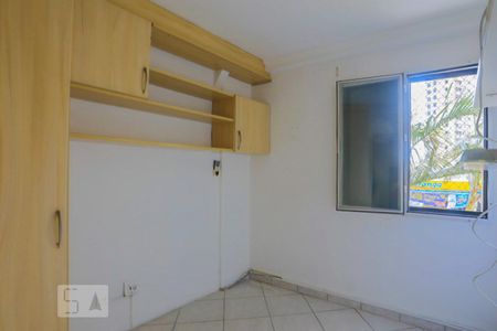 Quarto 1 de apartamento para alugar com 3 quartos, 70m² em Vila Firmiano Pinto, São Paulo