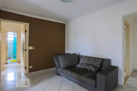 Sala de apartamento para alugar com 3 quartos, 70m² em Vila Firmiano Pinto, São Paulo