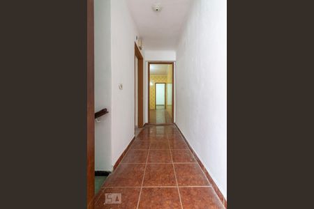 Corredor de casa para alugar com 2 quartos, 60m² em Jardim Fernandes, São Paulo