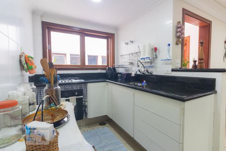 Casa para alugar com 336m², 6 quartos e 3 vagas Casa para alugar com 336m², 6 quartos e 3 vagasCozinha