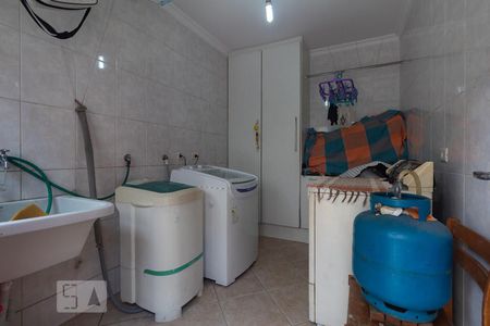 Casa para alugar com 336m², 6 quartos e 3 vagas Casa para alugar com 336m², 6 quartos e 3 vagasÁrea de Serviço