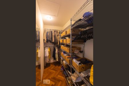 Casa para alugar com 336m², 6 quartos e 3 vagas Casa para alugar com 336m², 6 quartos e 3 vagasQuarto Suíte