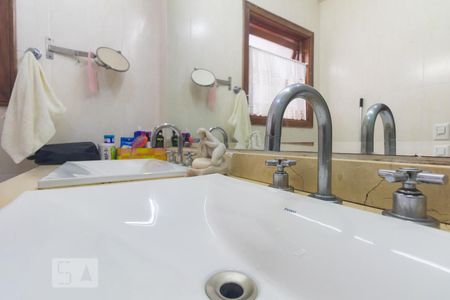 Casa para alugar com 336m², 6 quartos e 3 vagas Casa para alugar com 336m², 6 quartos e 3 vagasBanheiro - Quarto Suíte