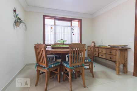 Casa para alugar com 336m², 6 quartos e 3 vagas Casa para alugar com 336m², 6 quartos e 3 vagasCozinha