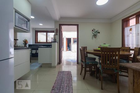 Casa para alugar com 336m², 6 quartos e 3 vagas Casa para alugar com 336m², 6 quartos e 3 vagasCozinha