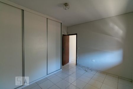 Quarto 1 de casa para alugar com 3 quartos, 100m² em Ouro Preto, Belo Horizonte