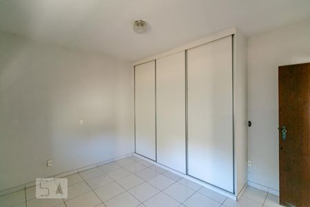 Quarto 1 de casa para alugar com 3 quartos, 100m² em Ouro Preto, Belo Horizonte