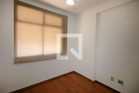 Quarto 2 de apartamento para alugar com 3 quartos, 96m² em Funcionários, Belo Horizonte