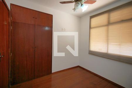 Quarto 2 de apartamento para alugar com 3 quartos, 96m² em Funcionários, Belo Horizonte