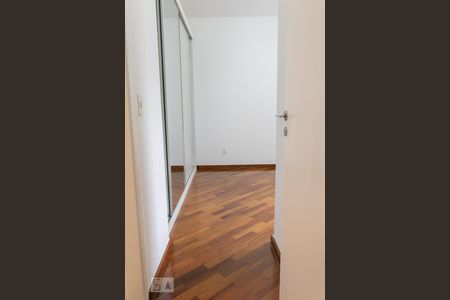 Suite de apartamento para alugar com 2 quartos, 82m² em Vila Firmiano Pinto, São Paulo