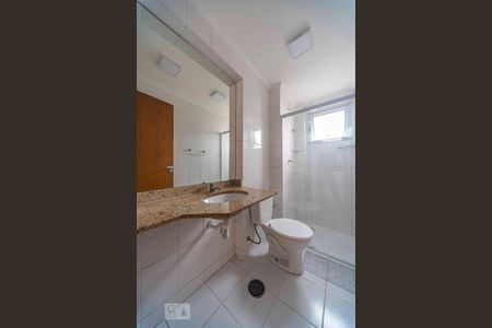 Banheiro  de apartamento à venda com 2 quartos, 62m² em Vila Alzira, Santo André
