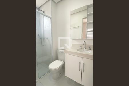 Banheiro da Suíte 1 de apartamento à venda com 3 quartos, 83m² em Alphaville Empresarial, Barueri
