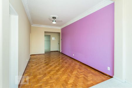 Apartamento à venda com 70m², 3 quartos e sem vagaSala