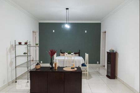 Apartamento para alugar com 96m², 2 quartos e sem vagaSala