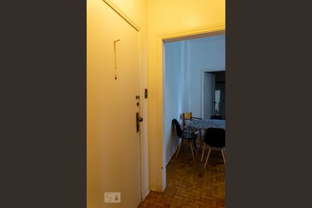 Apartamento à venda com 70m², 1 quarto e sem vagaEntrada