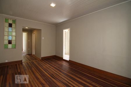 Sala de casa à venda com 2 quartos, 200m² em Rio Branco, Porto Alegre