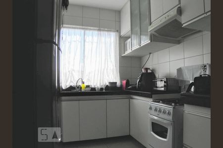 Cozinha de apartamento para alugar com 2 quartos, 72m² em Colégio Batista, Belo Horizonte