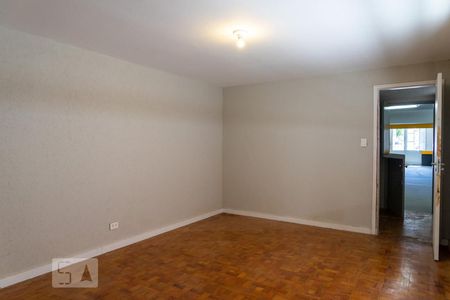 Casa para alugar com 450m², 5 quartos e 5 vagas Casa para alugar com 450m², 5 quartos e 5 vagasQuarto 4
