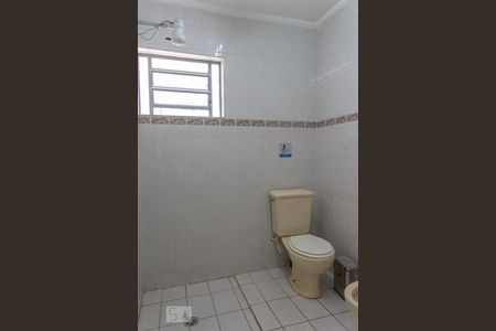 Casa para alugar com 450m², 5 quartos e 5 vagas Casa para alugar com 450m², 5 quartos e 5 vagasBanheiro 2